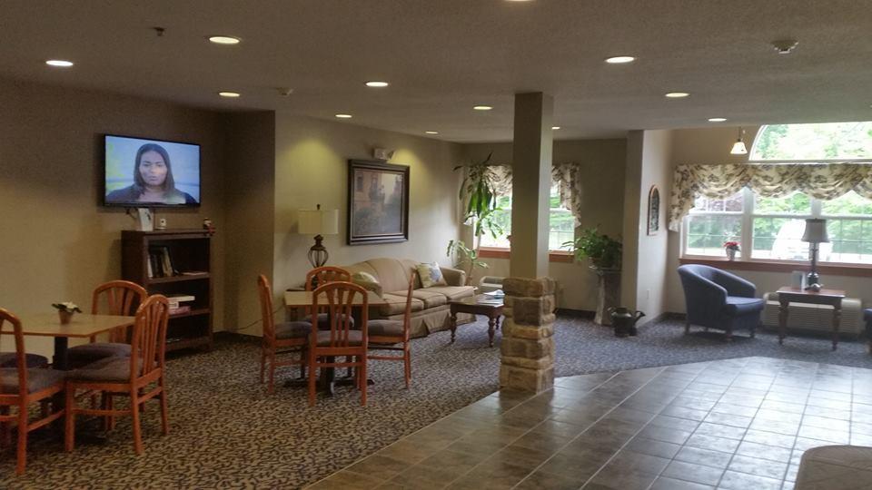 Microtel Inn & Suites By Wyndham Hazelton/Bruceton Mills Bagian luar foto